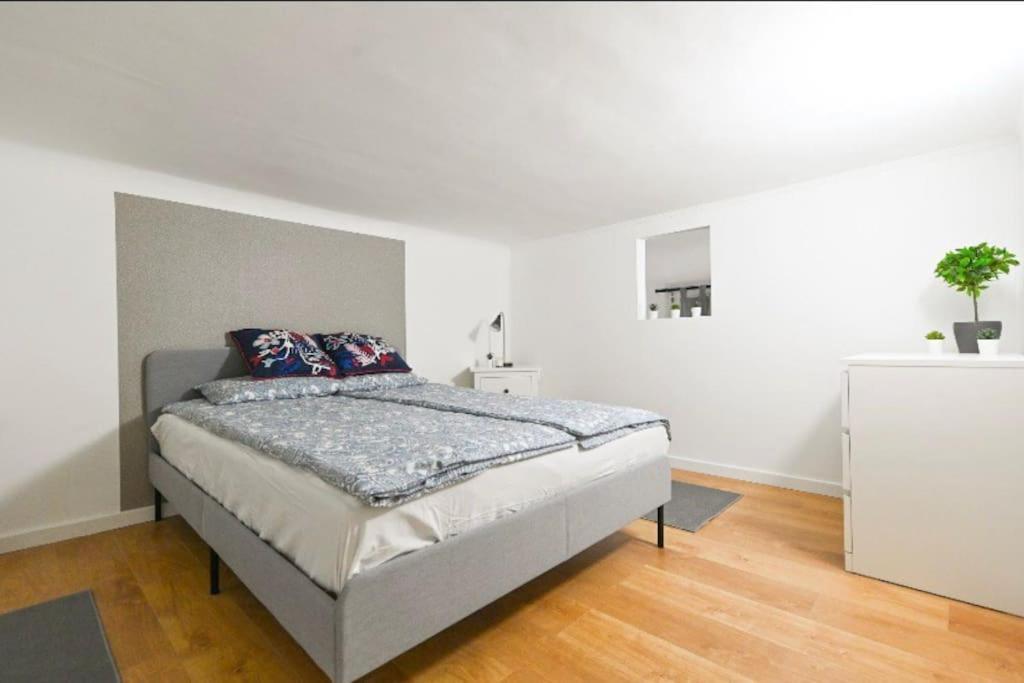Lovely Studio Flat In Damjanich Street - Leonard Budapest Eksteriør billede